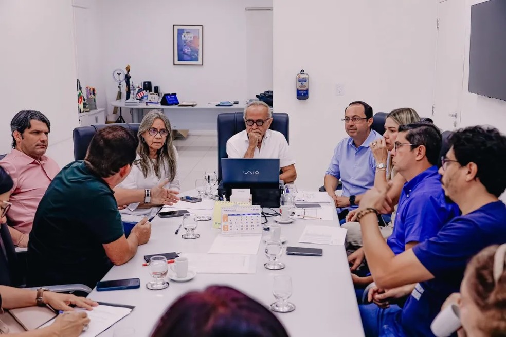 Salário dos professores de João Pessoa sofre reajuste de 7,5%, anuncia prefeito Cícero Lucena — Foto: Sérgio Lucena/Prefeitura de João Pessoa