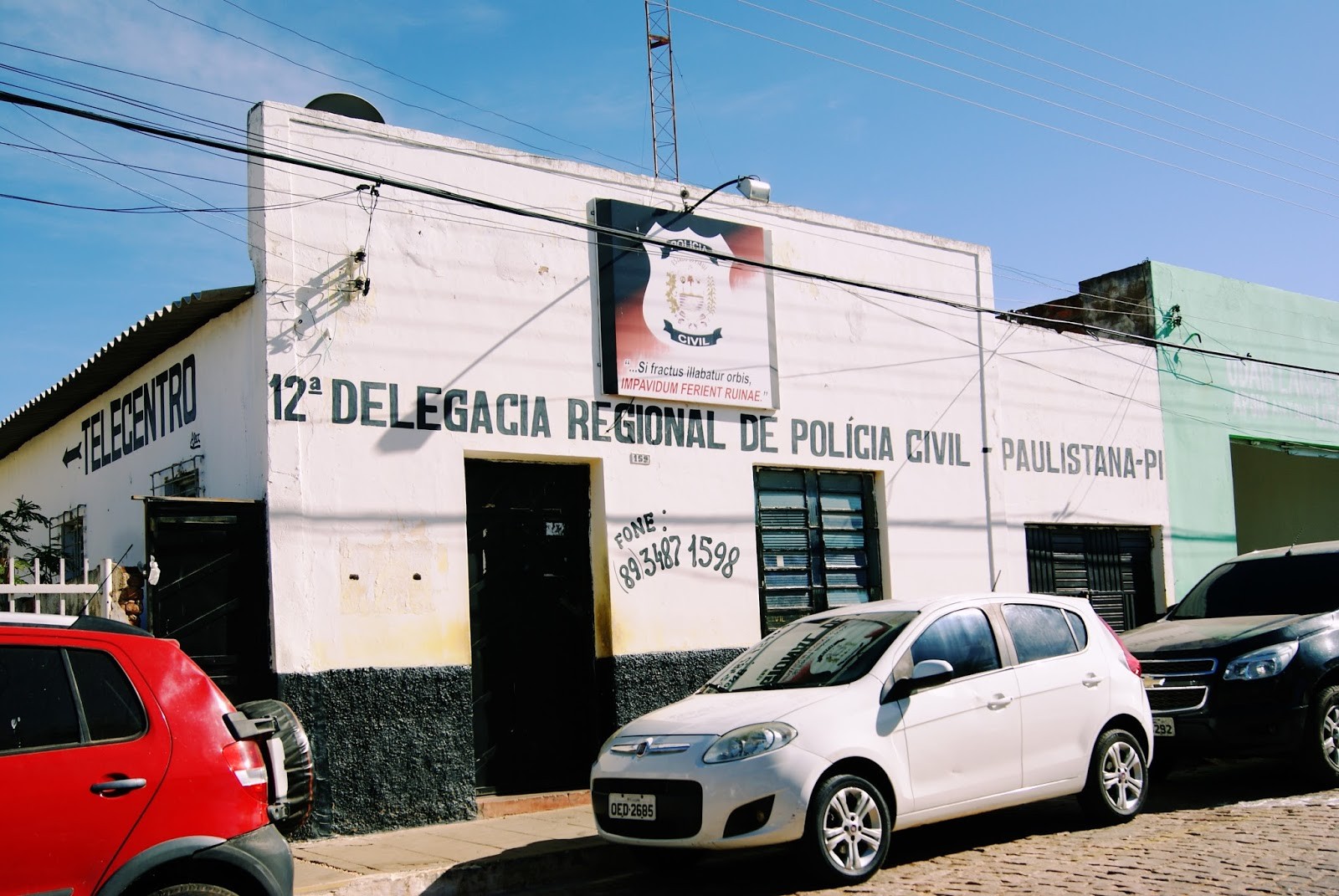 Dois irmãos são presos no mesmo dia por crimes diferentes no interior do Piauí