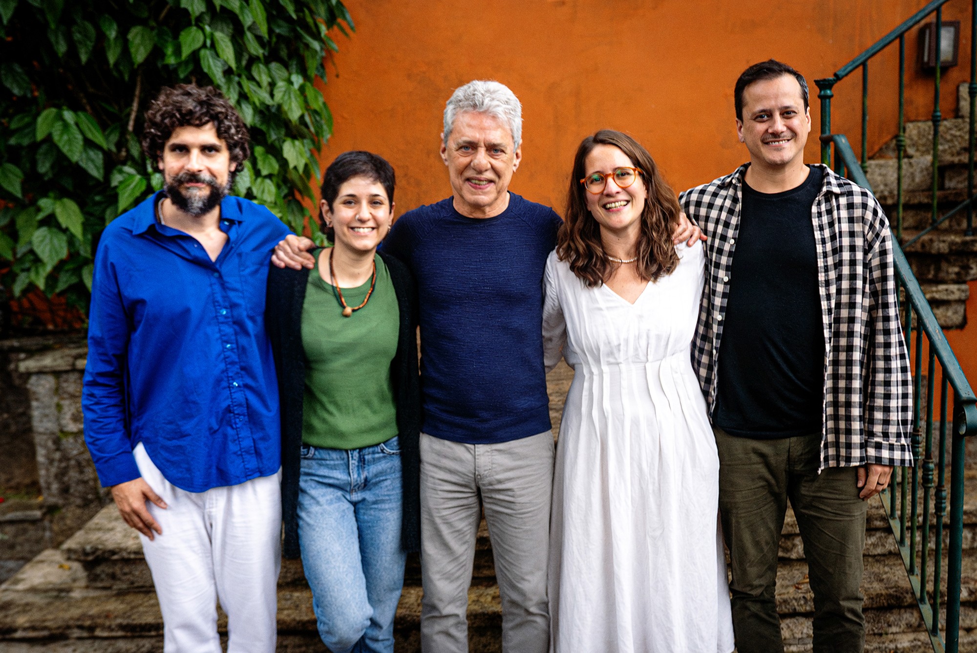 Chico Buarque avaliza álbum do grupo Escafandristas com obra do compositor
