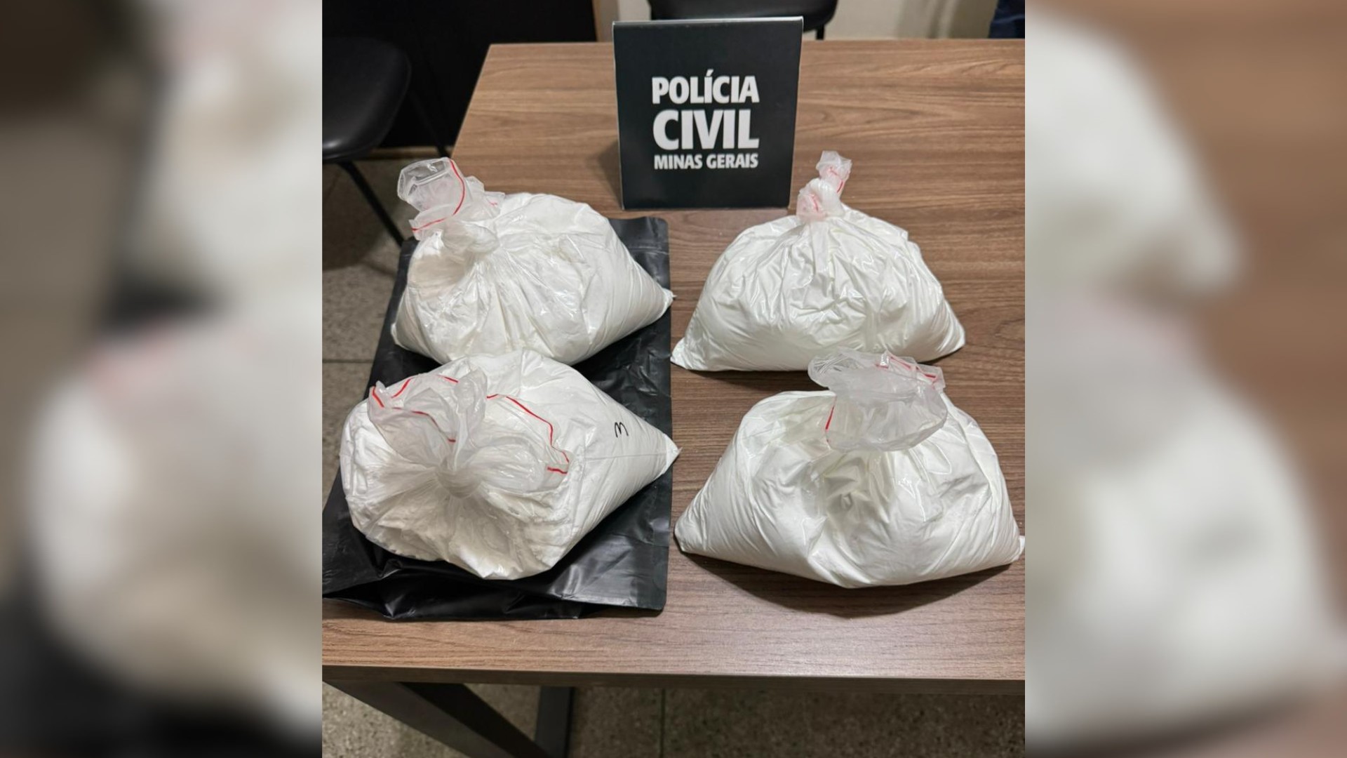 Laboratório de preparo e embalagem de cocaína é desmontado em sítio de MG