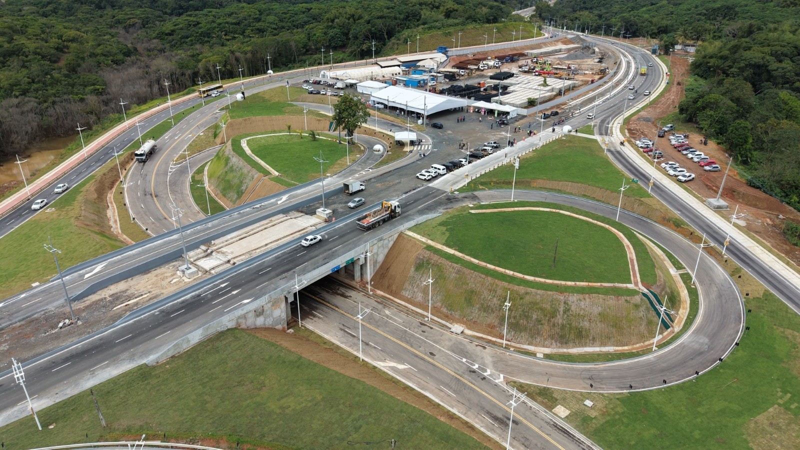 Obras de duplicação da Estrada do Derba alteram trânsito na região a partir desta quinta-feira (1º)