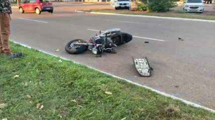 Motociclista perde o controle, bate em poste e morre em Palmas