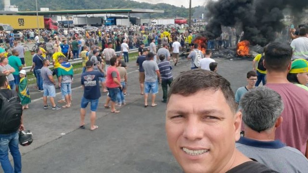 PROTESTO PARALISA A AL; DIRETOR ENVOLVIDO  - Bem Paraná