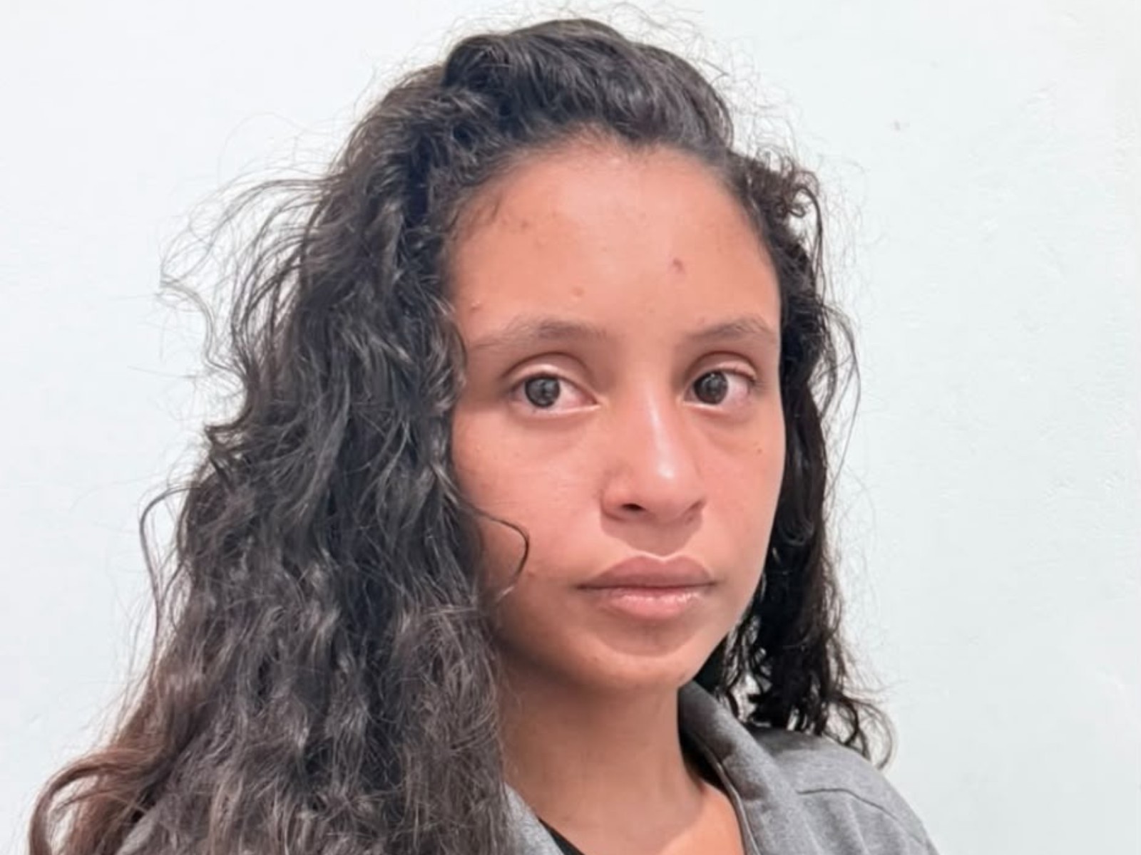 Mãe e padrasto são presos suspeitos de espancar e matar menino de 3 anos no interior do Acre