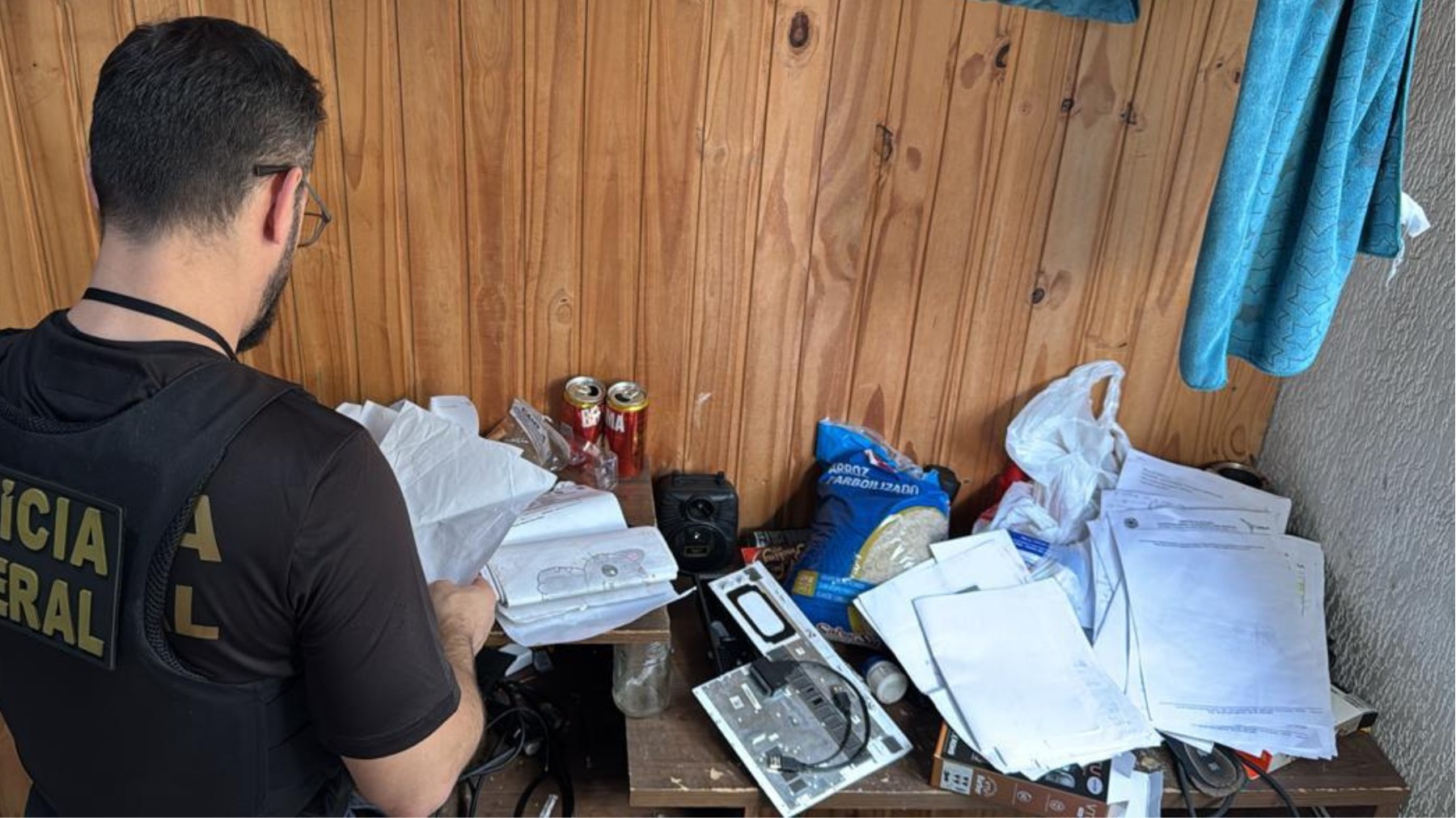 Homem é preso no Paraná por vender vídeos de abuso infantil na deep web
