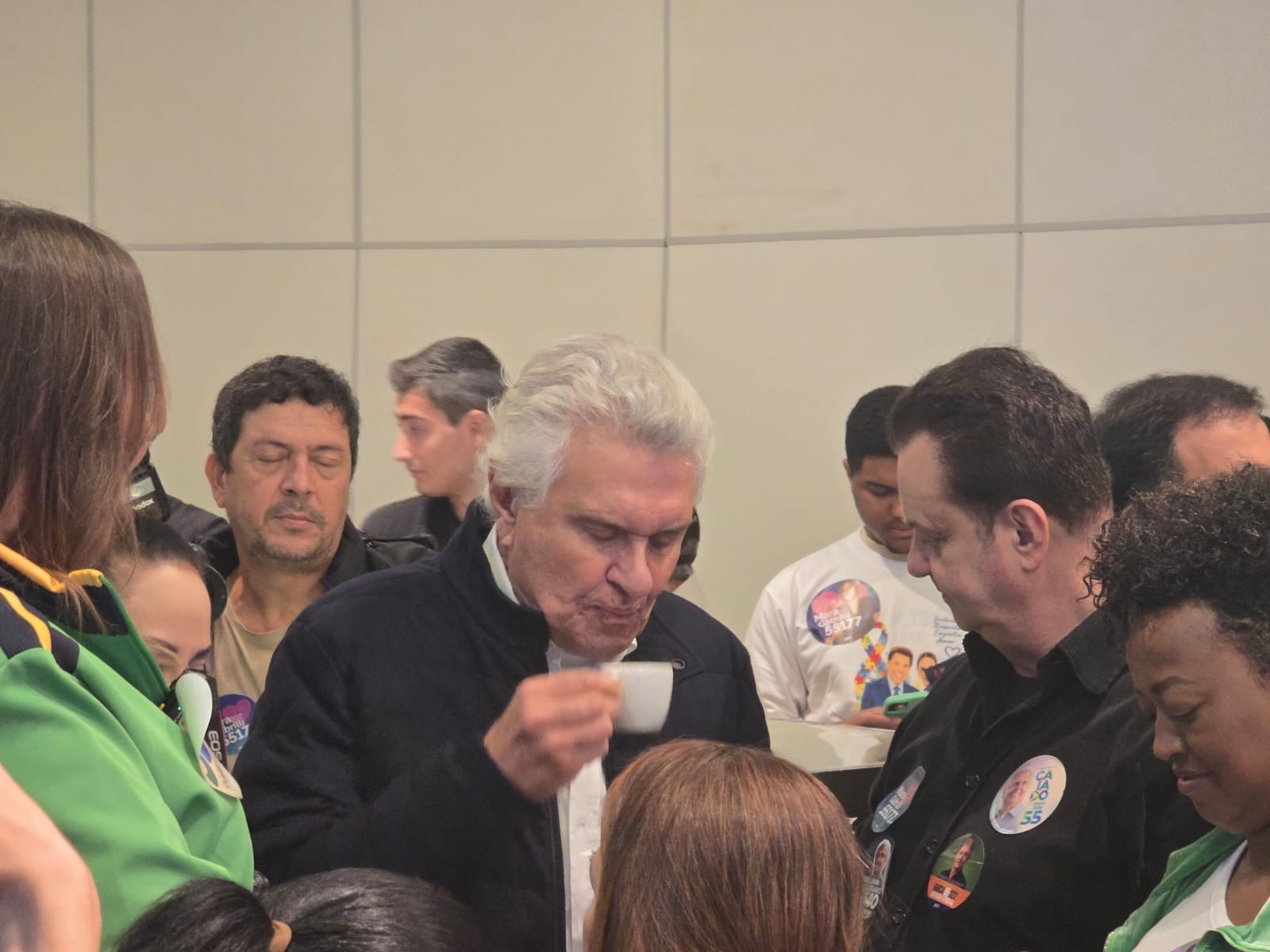 Caiado promete cortar 100% das emendas impositivas e limitar gastos do governo para reduzir juros