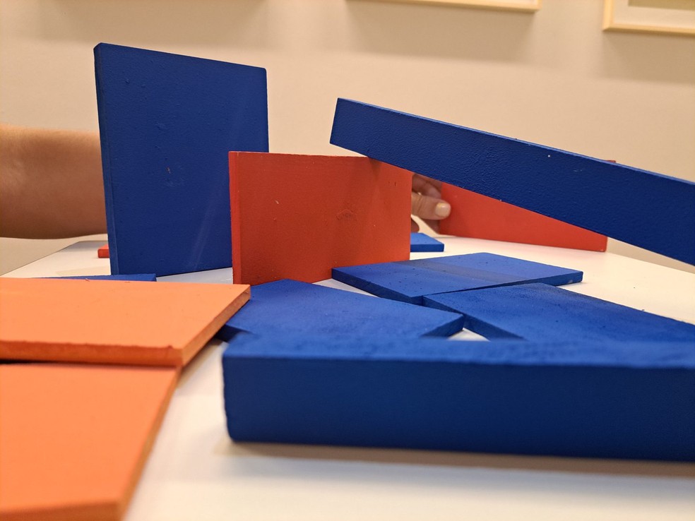 Peças coloridas para arte. — Foto: Divulgação CCBB