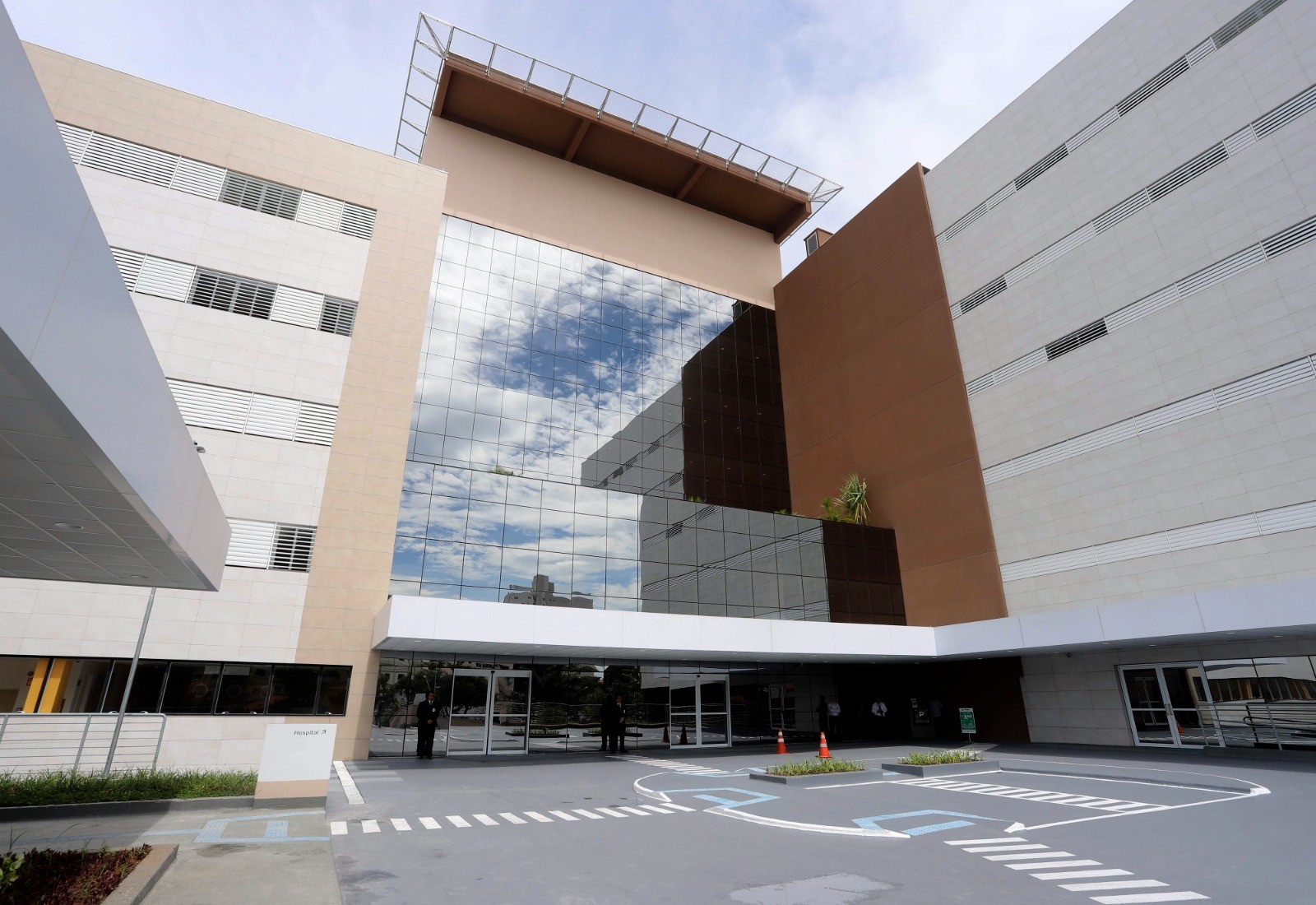 Hospital Regional de São José dos Campos abre inscrições para vagas com salários de até R$ 5,8 mil