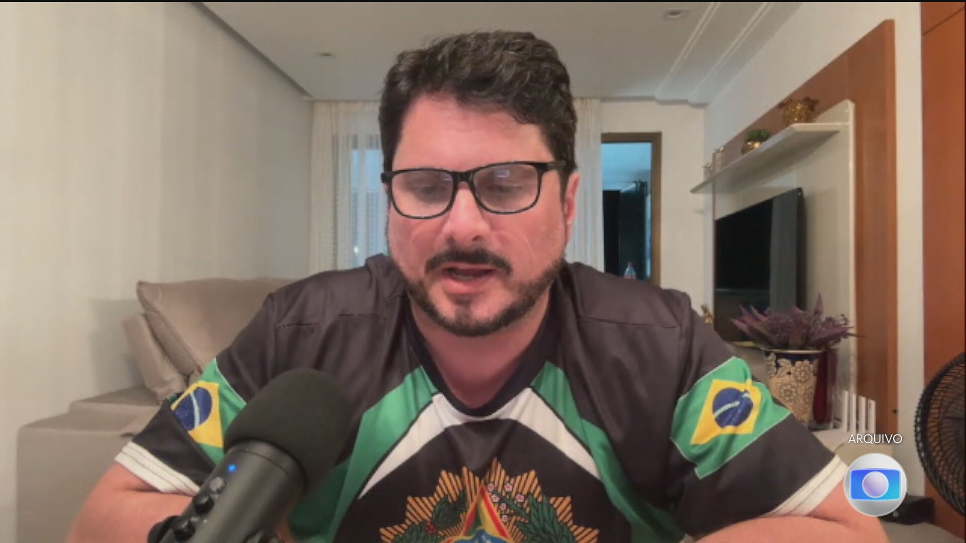 Senador Marcos do Val passa a usar tornozeleira eletrônica