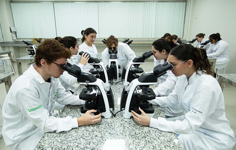 3 de 3
Estrutura moderna e forma&ccedil;&atilde;o pr&aacute;tica fazem parte da experi&ecirc;ncia acad&ecirc;mica na Unoeste &mdash; Foto: Marcel Sabatino