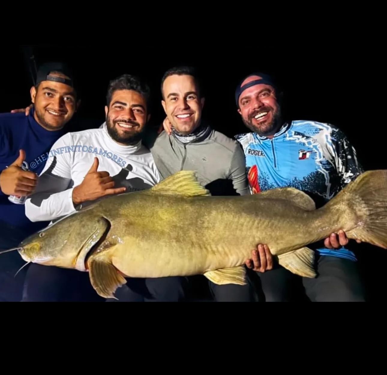 Dupla Henrique e Juliano em passeio no Pantanal de Mato Grosso, no carnaval 2025 — Foto: Reprodução