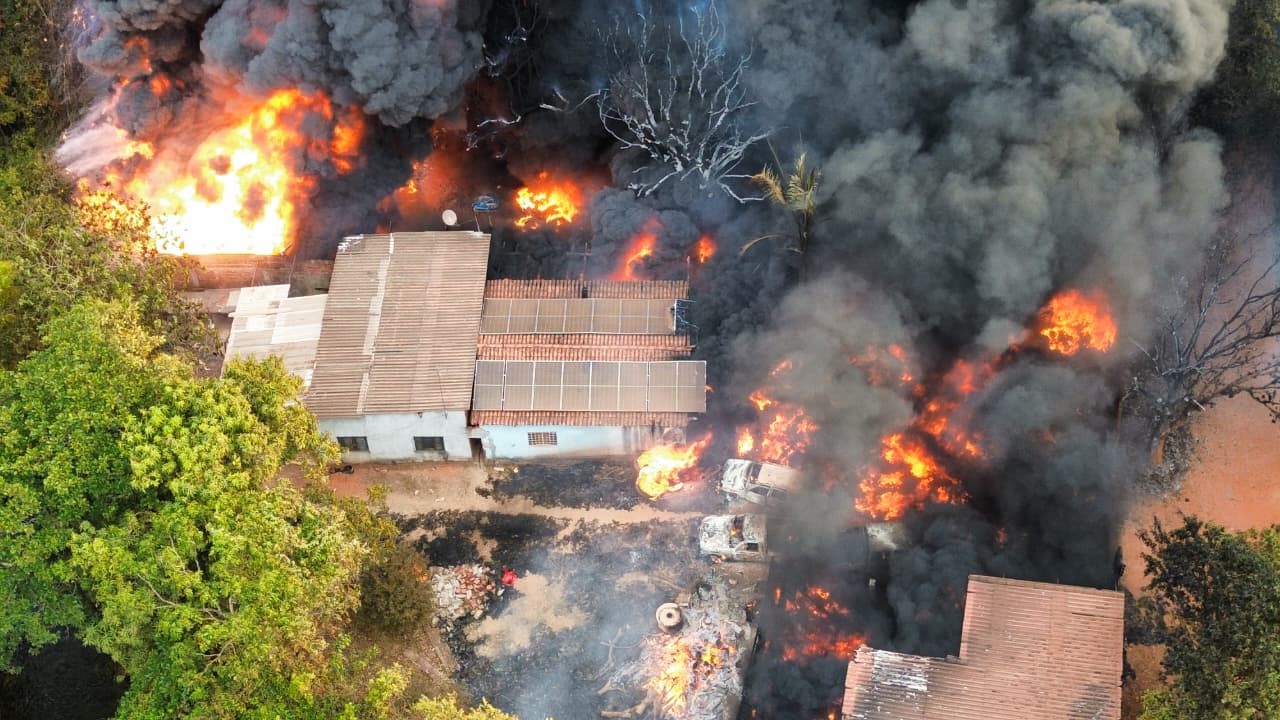 PM prende suspeito de incendiar galpão no DF por desavenças com ex-patrão