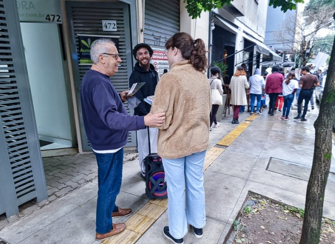 Dia Mundial do Livro: ação no centro de SP distribui mais de mil obras gratuitas