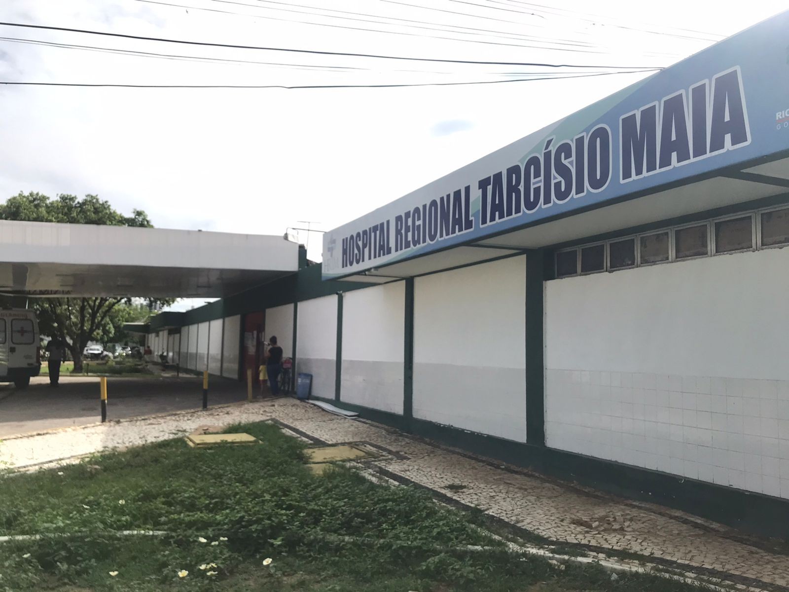 Com tomógrafo quebrado há um mês, Hospital Tarcísio Maia já transferiu mais de 850 pacientes