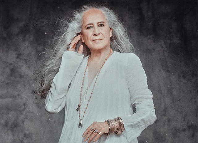 Maria Bethânia estreia em setembro, no Rio, o show dos 60 anos de carreira