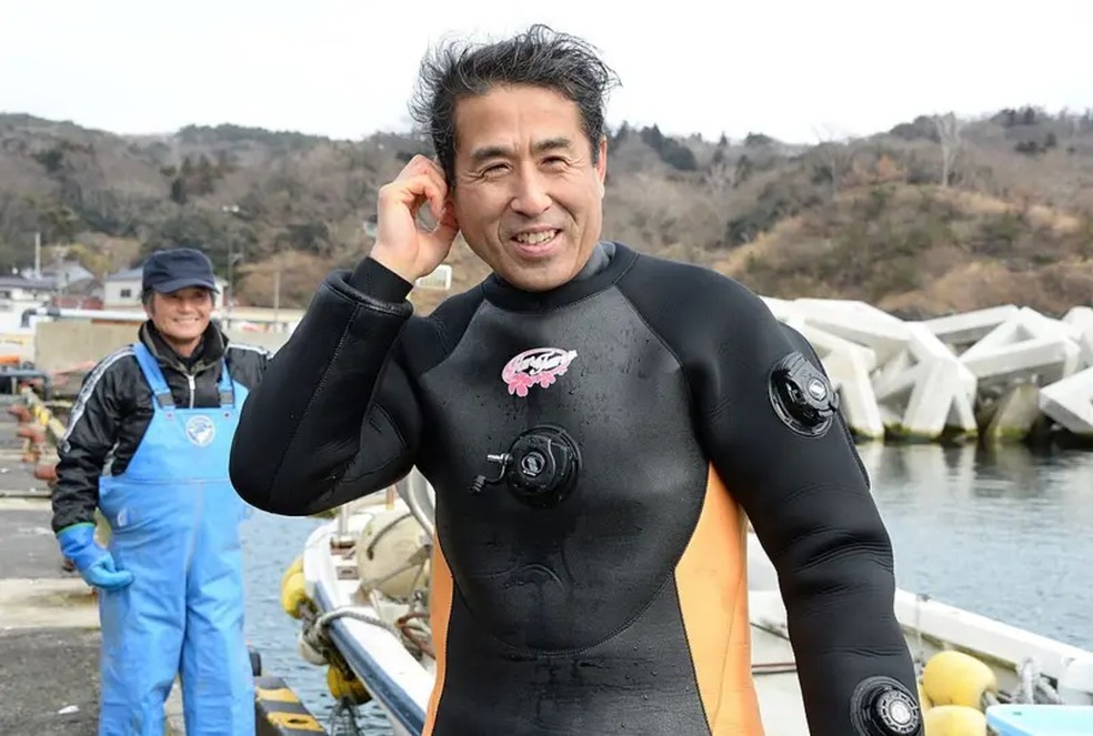 Yasuo Takamatsu em um de seus primeiros mergulhos, em 2014 — Foto: Getty Images