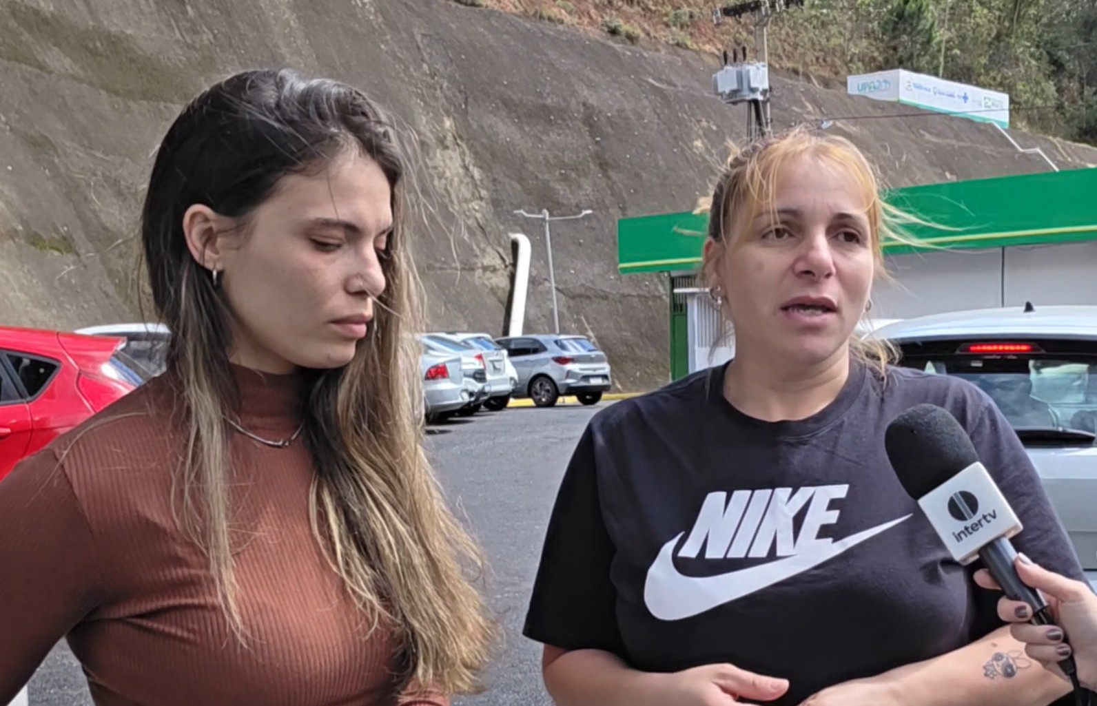 Filhas lutam por diagnóstico da mãe há mais de dois meses em Teresópolis: 'Está com 40 kg apenas'