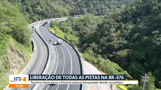 Concessionária libera todas as três faixa da BR-376, que liga SC ao Paraná - Programa: Jornal do Almoço - SC 