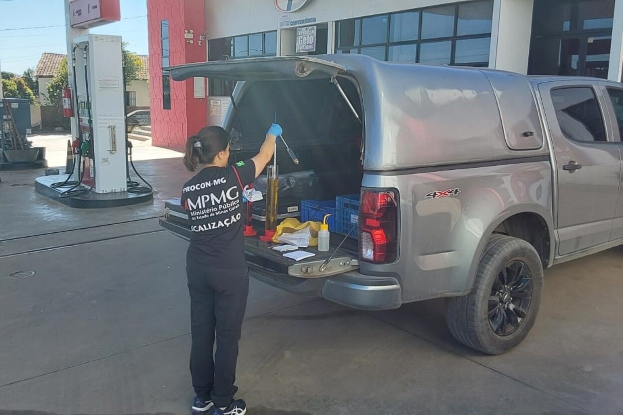 MPMG autua 13 postos de combustíveis por irregularidades no Norte de MG