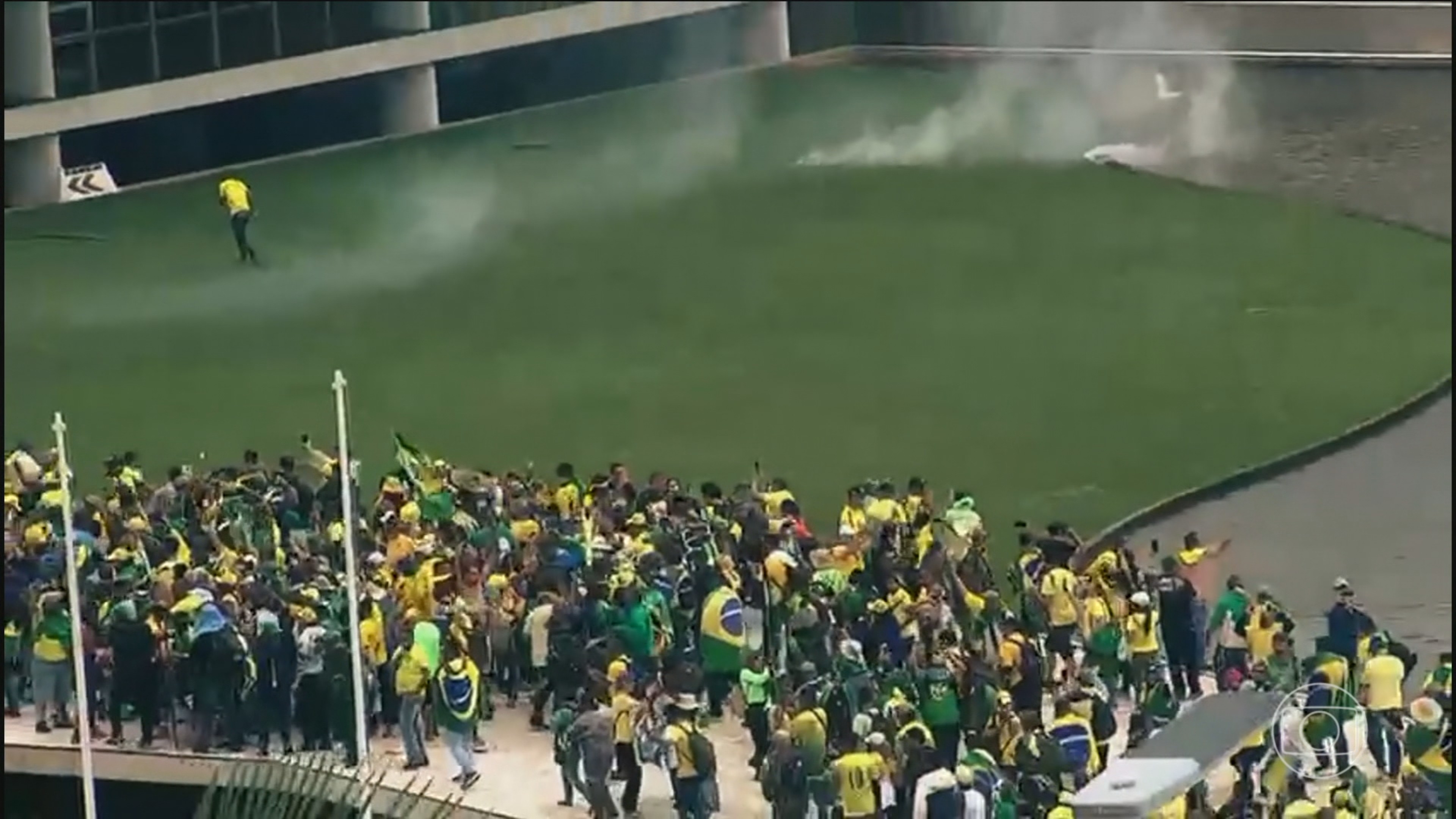 Documentário '8/1 - A Democracia Resiste', da GloboNews, vence Prêmio Vladimir Herzog de Anistia e Direitos Humanos