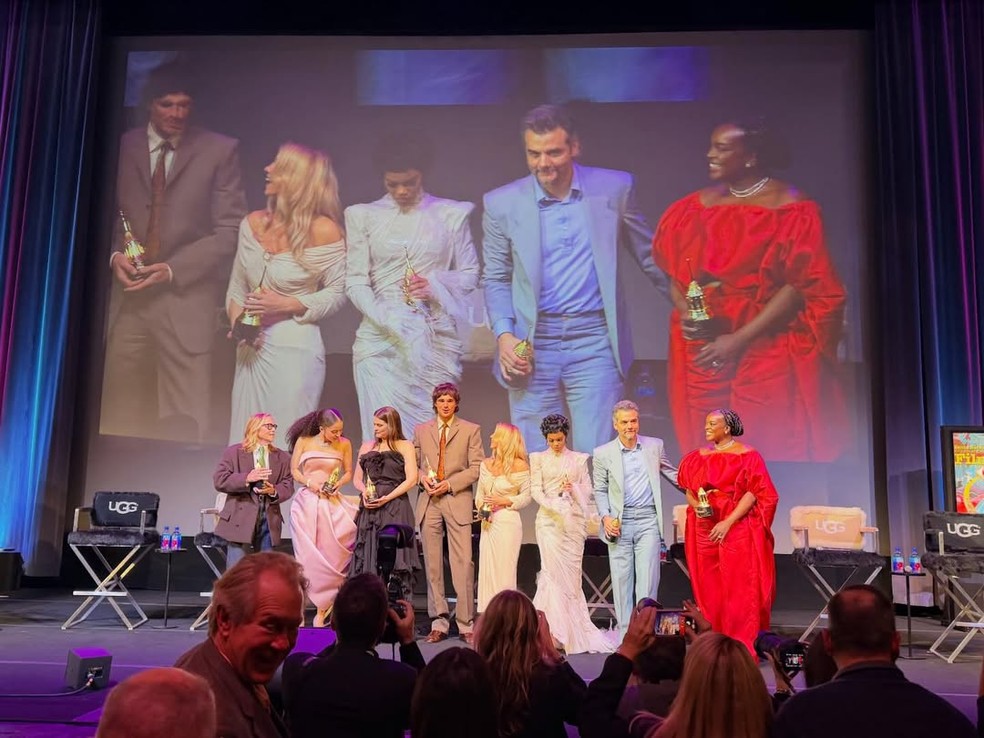 Wagner recebeu o Virtuoso Award em Santa Barbara ao lado de Jacob Elordi ("Frankenstein"), Sydney Sweeney ("Christy"), Teyana Taylor e Chase Infiniti ("Uma Batalha Após a Outra"), Amy Madigan ("A Hora do Mal"), Wunmi Mosaku ("Pecadores") e Inga Ibsdotter Lilleaas ("Valor Sentimental") — Foto: Reprodução/Instagram