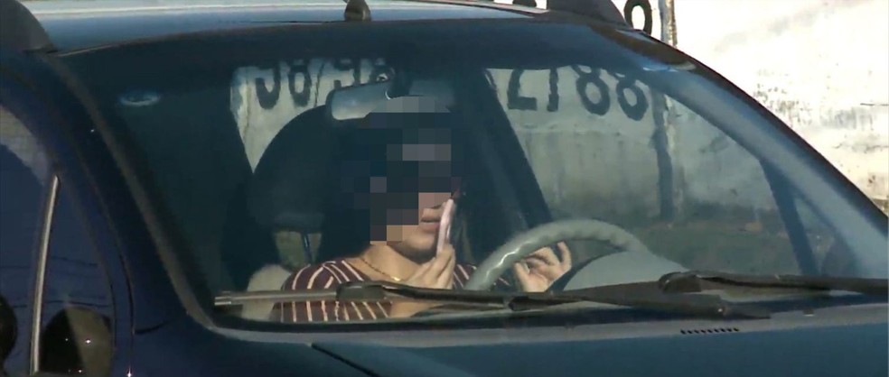 Mais de 35 mil infrações por uso de celular ao volante são registradas no Maranhão — Foto: Reprodução/ TV Mirante