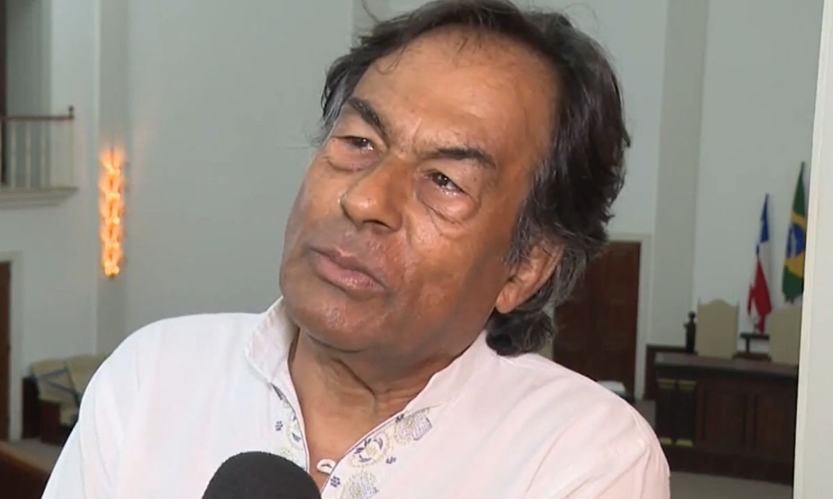 Ailton Krenak recebe título Doutor Honoris Causa pela Ufba