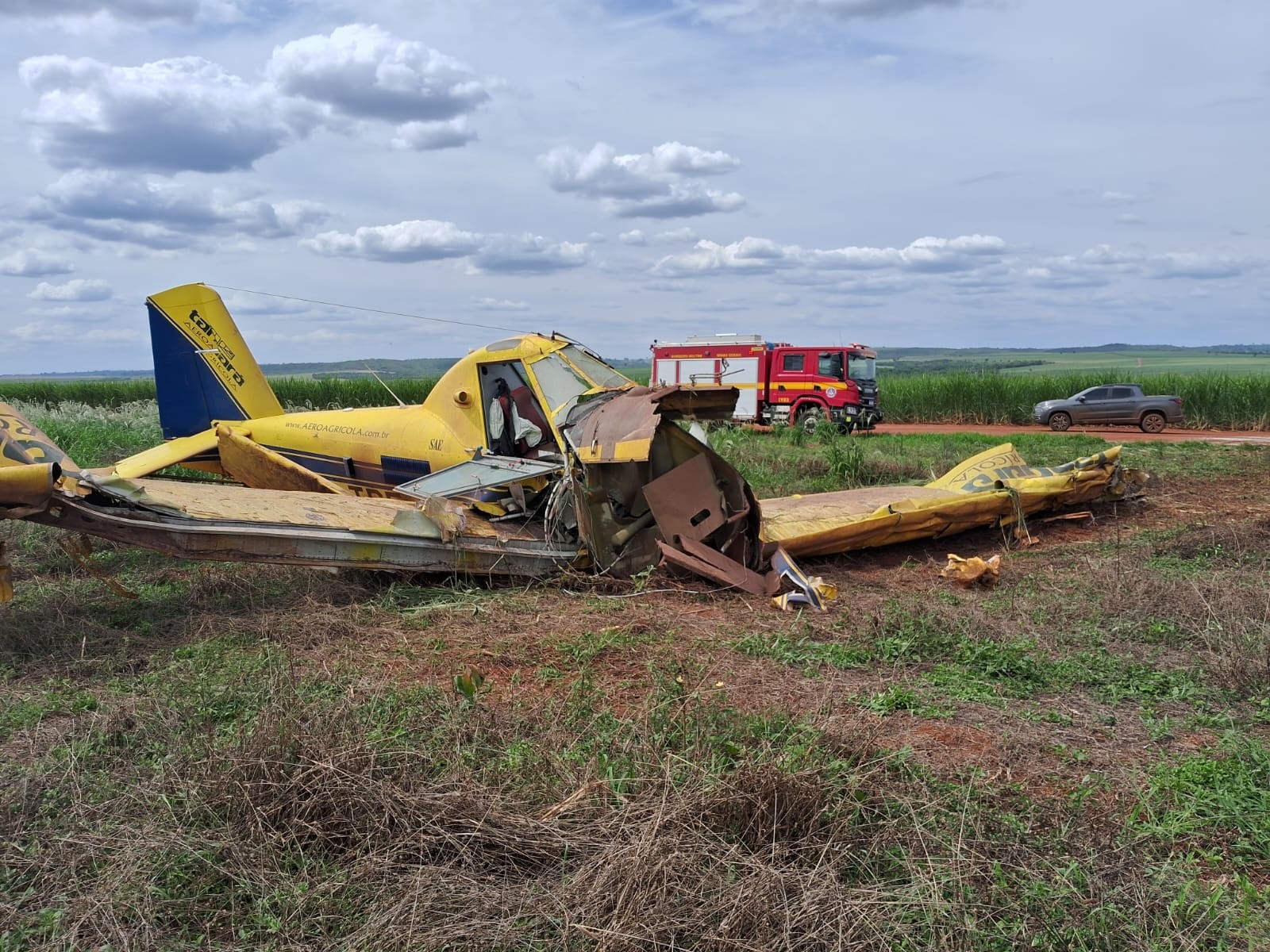Avião agrícola perde potência e piloto faz pouso forçado em fazenda de Campo Florido