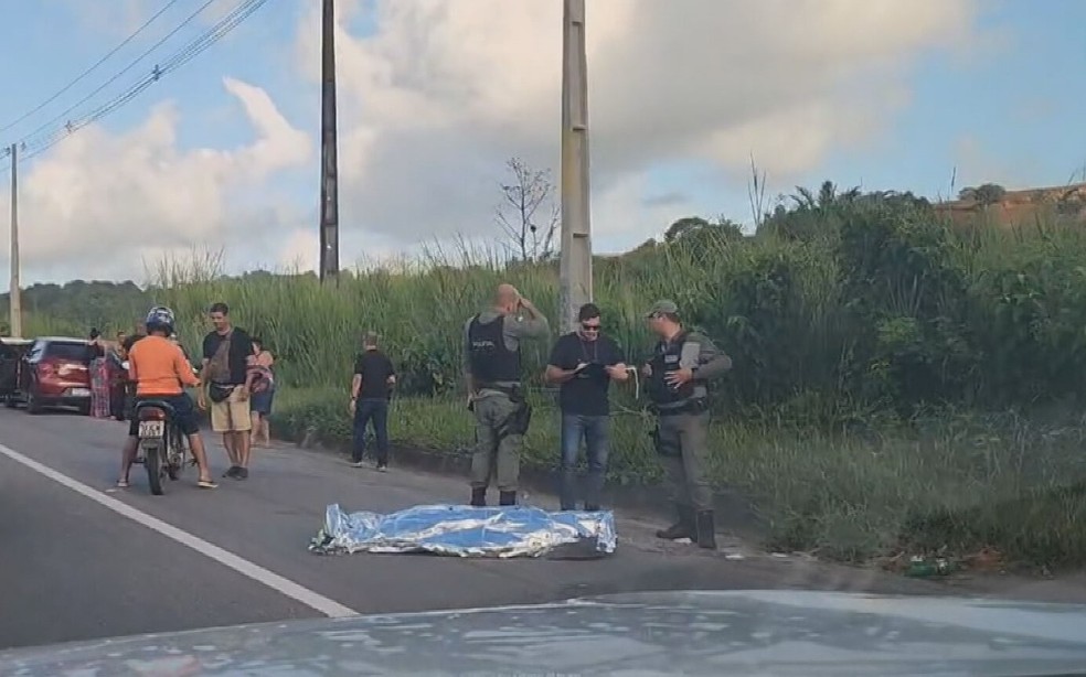 Crime aconteceu na BR-101, no bairro de Passarinho, no Recife — Foto: Reprodução/TV Globo