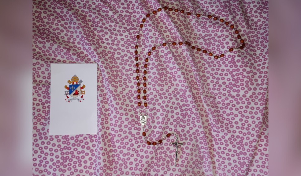 Jovem de Dracena escreve carta à mão para o Papa Leão XIV e recebe resposta do Vaticano — Foto: Felipe Fernandes/Arquivo pessoal