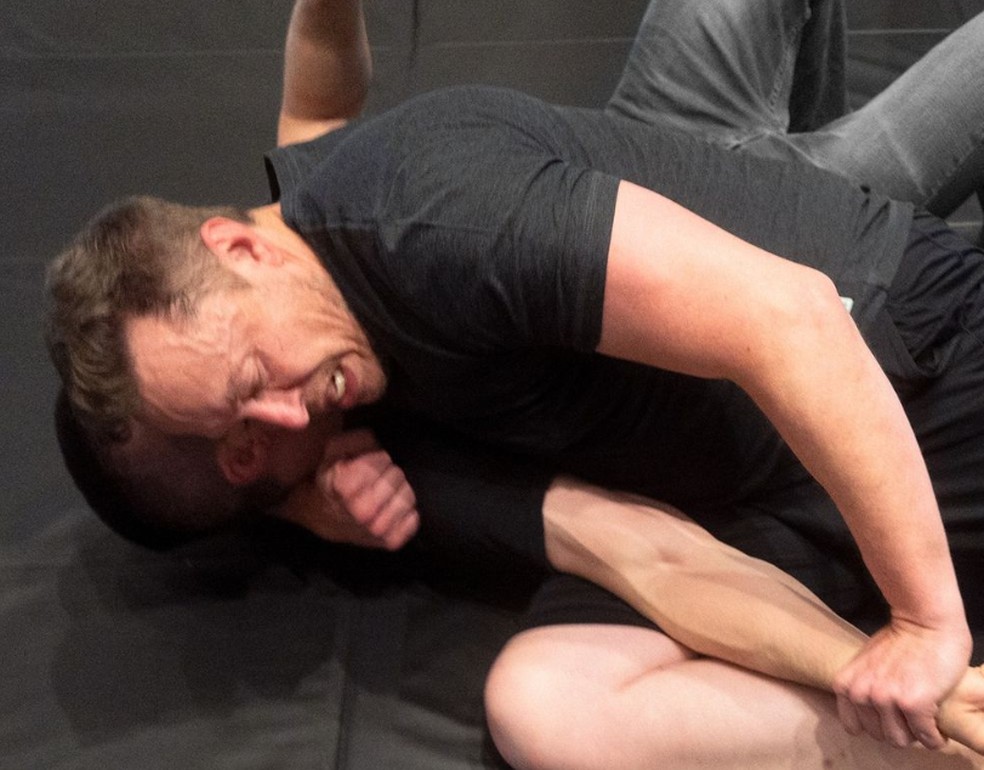 Elon Musk treina jiu jitsu com professor — Foto: Reprodução/Instagram