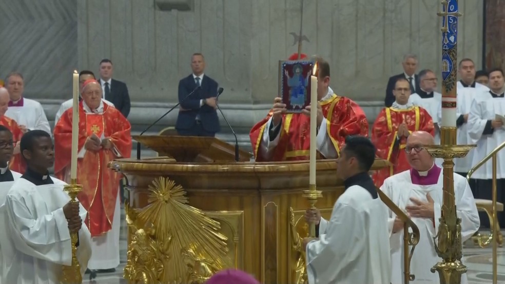 Missa de cardeais antes do início do conclave. — Foto: Vatican Media via Reuters
