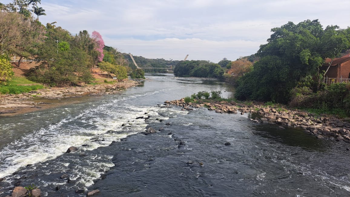 Efeitos da estiagem: com pedras aparentes, Rio Piracicaba tem menor nível e vazão em 5 anos; veja cenário