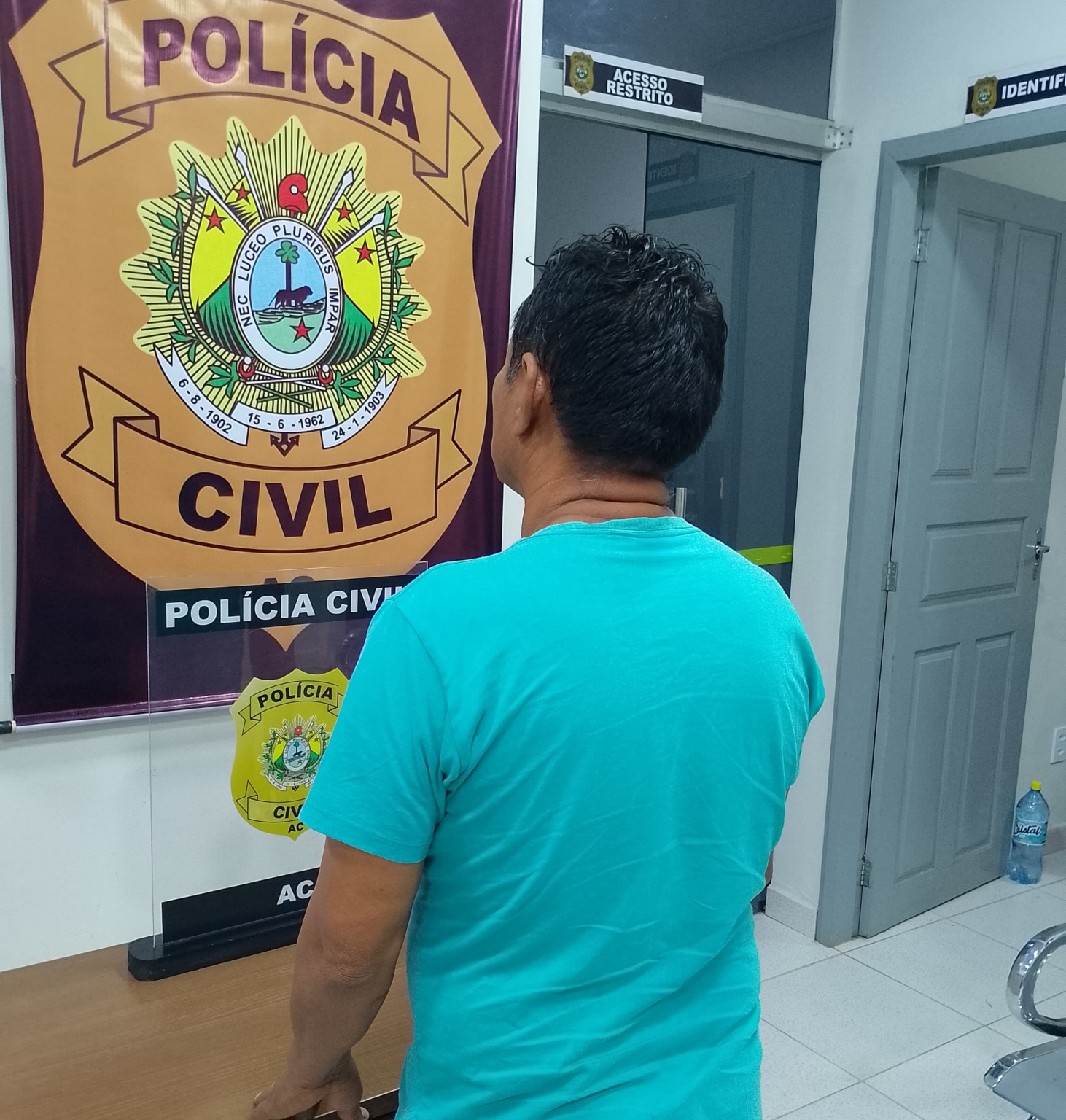 Homem é preso por estupro de vulnerável contra enteadas de 11 e 14 anos no interior do Acre