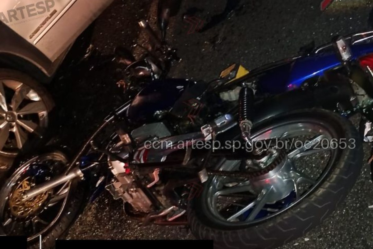 Motociclista morre em acidente envolvendo cinco veículos na Dom Pedro I, em Atibaia
