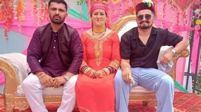 Uma noiva, dois noivos: casamento poliândrico agita redes sociais na Índia