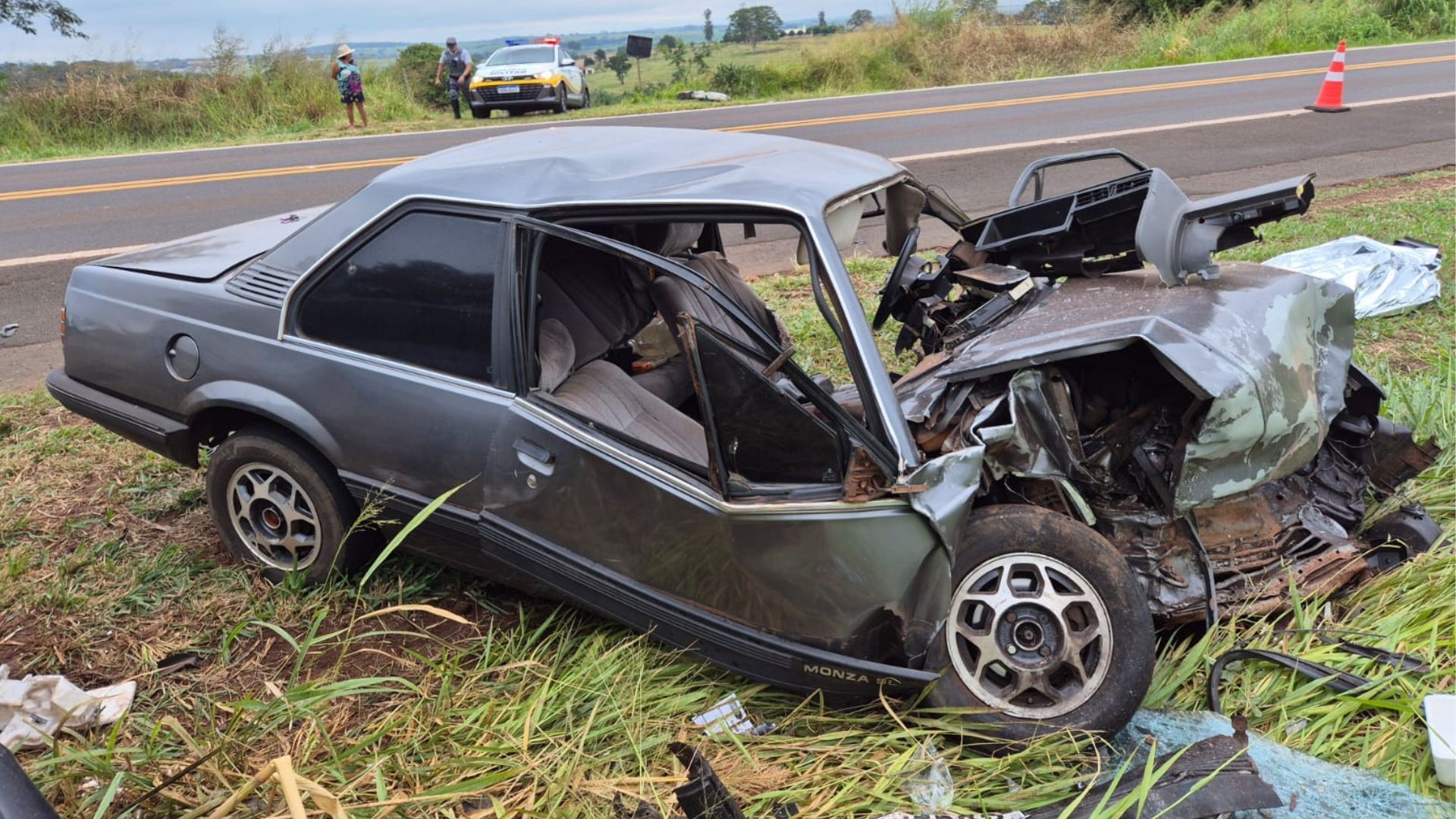 Homem morre e outros três ficam feridos em colisão frontal entre veículos na SP-543 em Fernandópolis