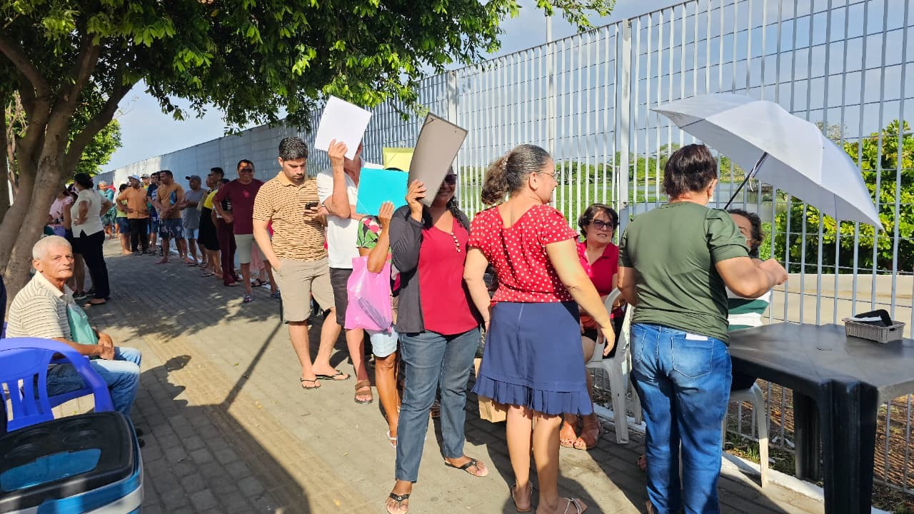 Assembleia em Ação: moradores da Zona Norte de Teresina formam fila para acessar serviços gratuitos neste sábado (18)