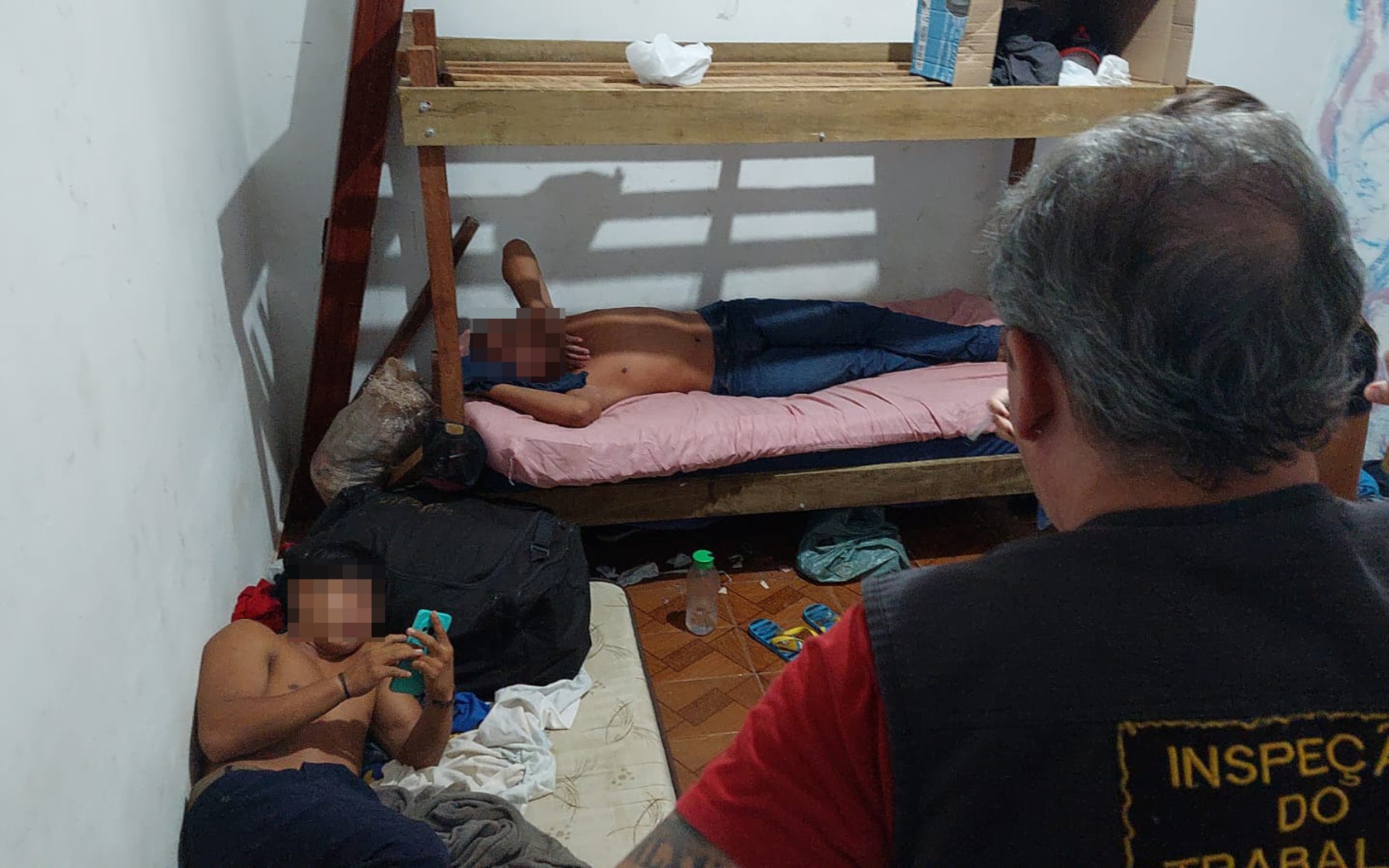 Operação resgata 44 pessoas incluindo indígenas em condições de trabalho análogo à escravidão no interior de SP