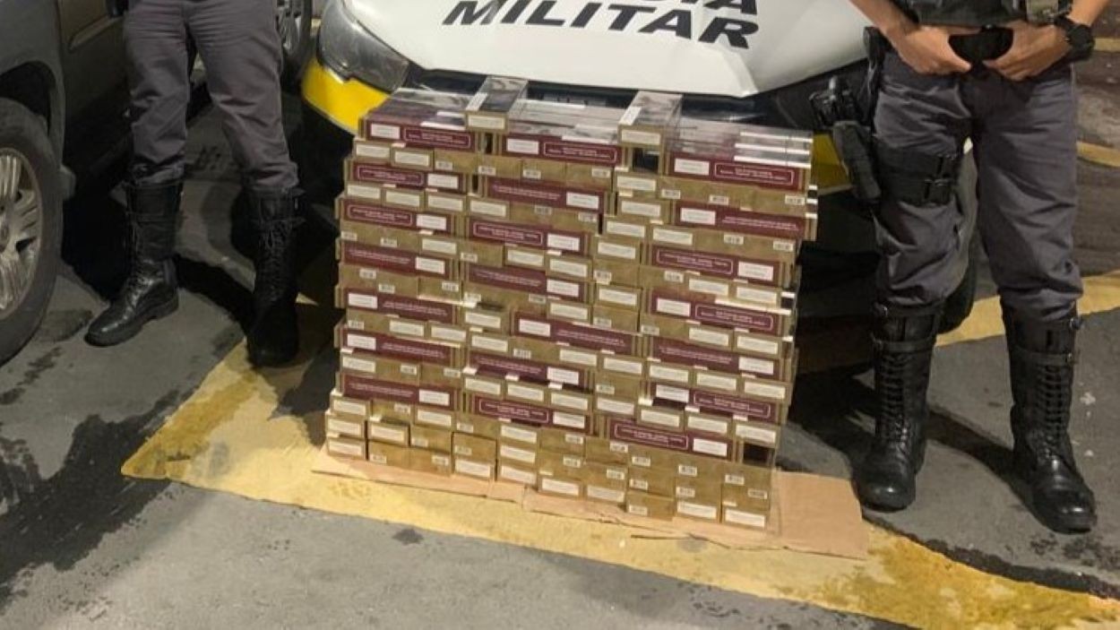 Homem é preso com carga de cigarros contrabandeados do Paraguai na Rodovia Ayrton Senna