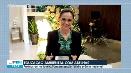 Professora ganha prêmio nacional por trabalhar em projeto com abelhas