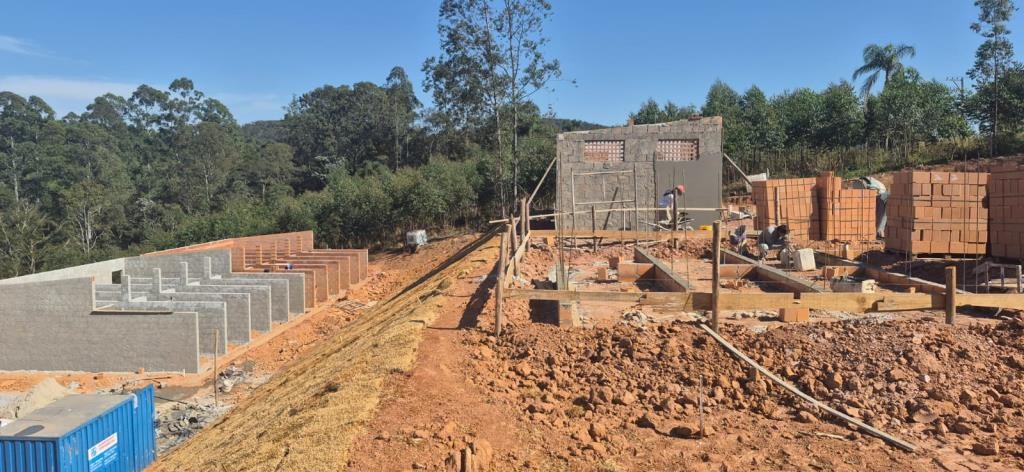 Obra do novo Abrigo Animal Municipal avança em Atibaia