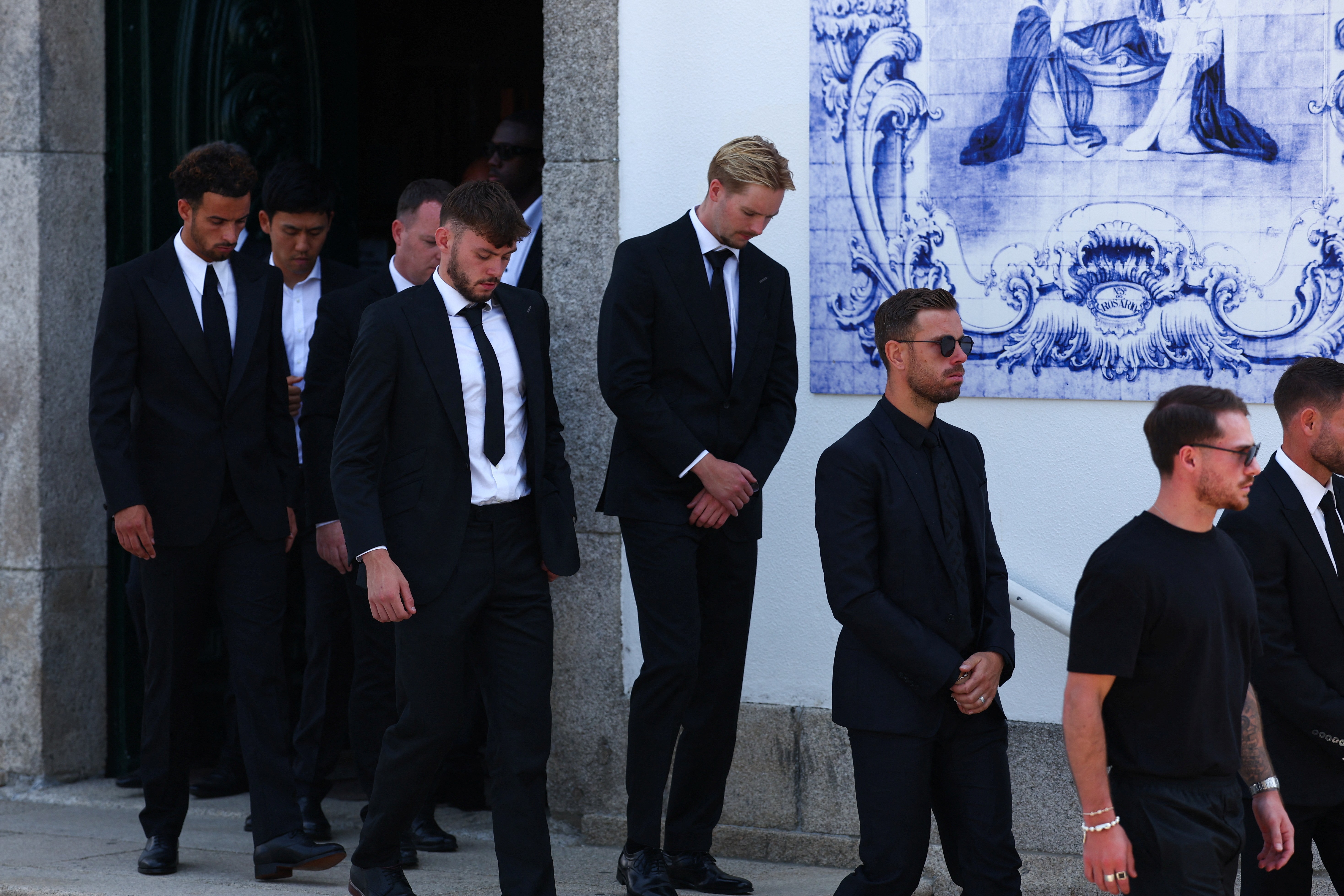 Começa funeral de Diogo Jota e irmão em Portugal