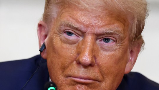 Trump pela culatra: tarifaço dos EUA já ajudou a turbinar popularidade de líderes de países 'rivais'; veja lista - Governos de México, Canadá, Reino Unido e França, além da União Europeia, passaram a ter uma aprovação maior após serem alvos dos EUA. Especialistas analisam o efeito provocado por Trump.