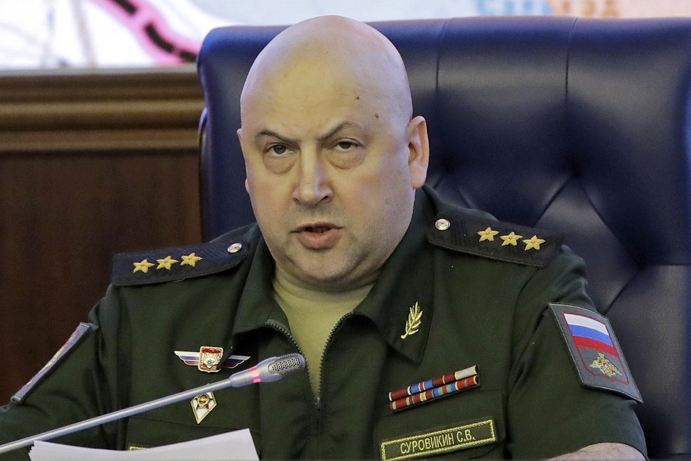 Comandante russo participa em videoconferência depois de