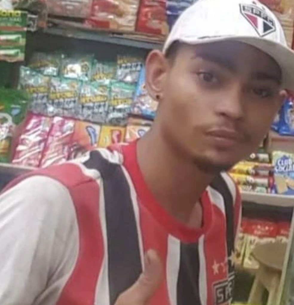 Filho de Maria Solange foi morto aos 24 anos em Manaus — Foto: Arquivo pessoal