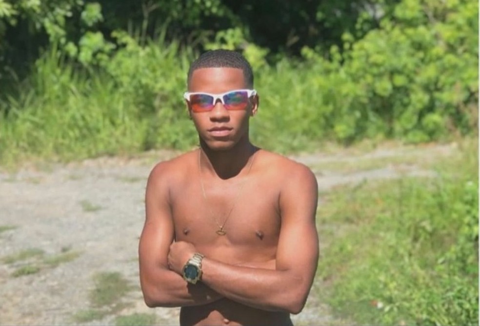 O jovem Marcelo Daniel Ferreira foi morto por policiais militares enquanto celebrava o Natal com a família — Foto: Reprodução/TV Bahia