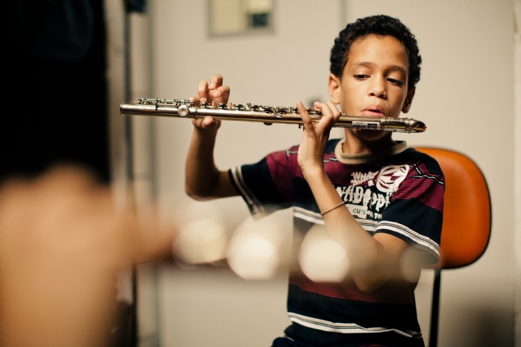 Programa Cubatão Sinfonia abre 210 vagas para cursos de música e dança; veja como participar