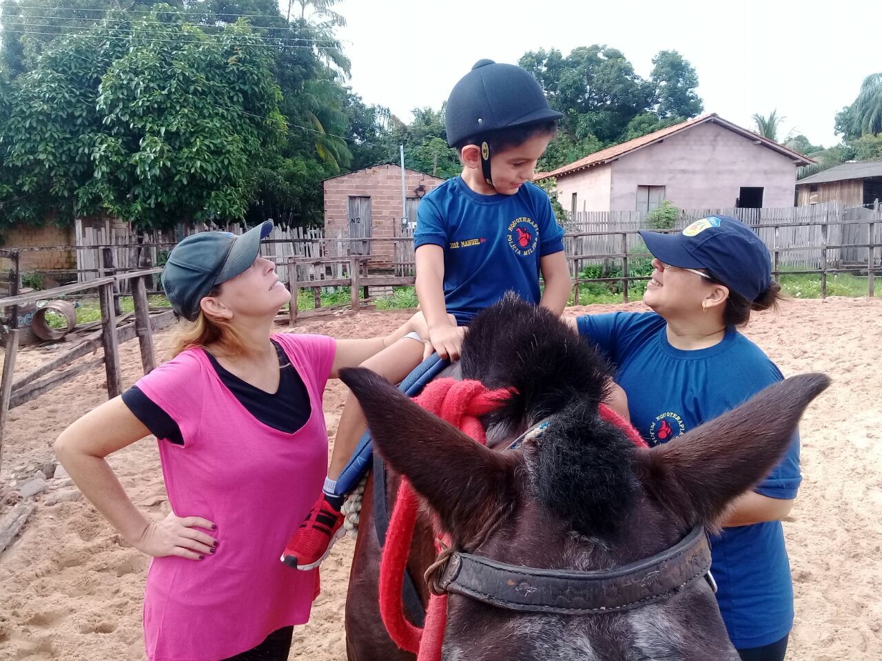 Equoterapia do 2º BME transforma vidas e já realizou mais de 6 mil atendimentos em Santarém