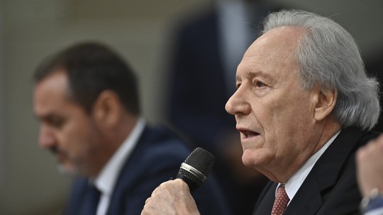Ajustes não alteram essência da proposta, diz Lewandowski sobre PEC da Segurança Pública - Projeto foi aprovado pela Comissão de Constituição e Justiça (CCJ) da Câmara nesta terça-feira (15). Ministro da Justiça afirma que mudanças feitas por relator não comprometem o objetivo de integrar forças policiais no combate à criminalidade.